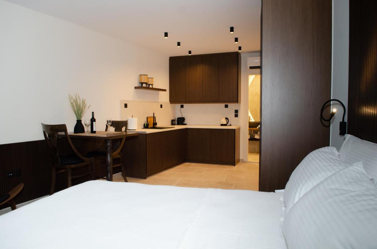 Leone Suites Nafpaktos Exterior foto